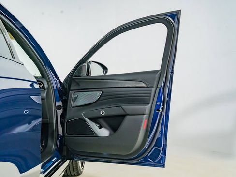 Used 2025 Maserati Grecale Modena image 26