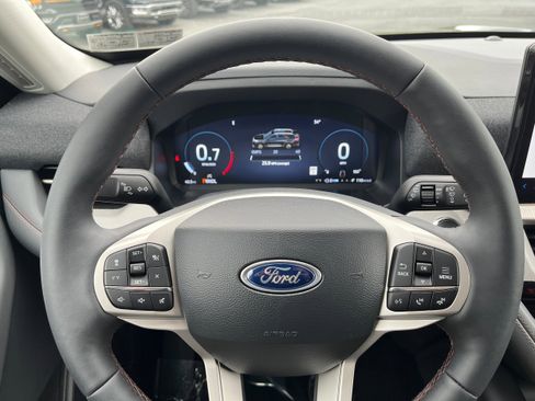 New 2026 Ford Explorer Active w/ Active Comfort Package AWD/4WD image 18