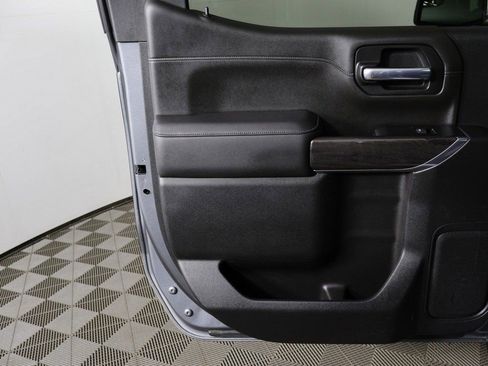 Used 2020 Chevrolet Silverado 1500 LTZ w/ LTZ Convenience Package image 21