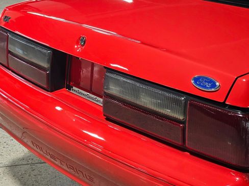 Used 1988 Ford Mustang LX image 37