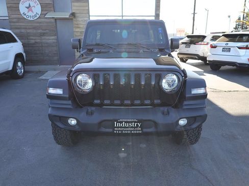 Used 2019 Jeep Wrangler Unlimited Sport AWD/4WD image 4