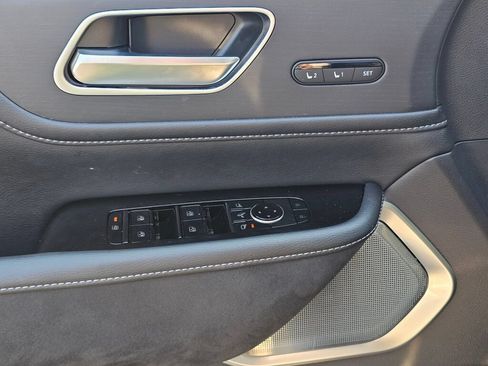 Used 2025 INFINITI QX80 Sensory AWD/4WD image 24
