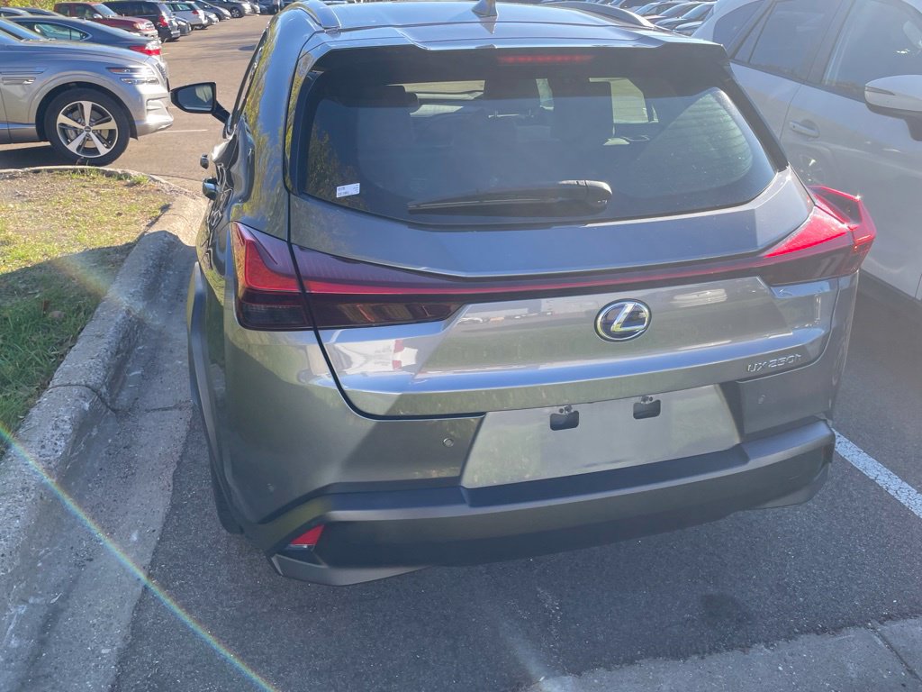 Used 2019 Lexus UX 250h w/ Accessory Package AWD/4WD image 16
