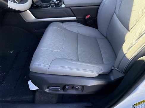 Used 2024 Toyota Tundra Limited image 15