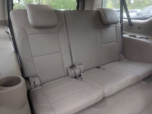 Used 2020 GMC Yukon XL SLT w/ Premium Edition image 22