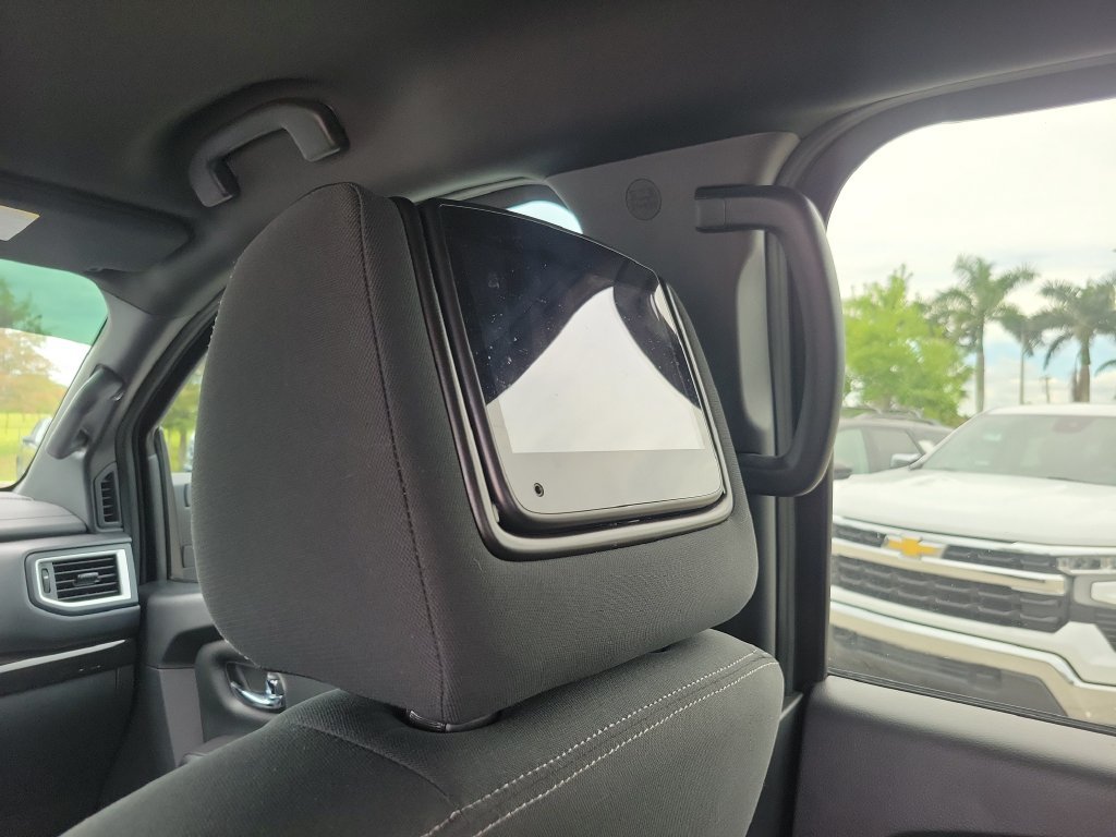 Used 2019 Nissan Titan SV w/ SV Convenience Package AWD/4WD image 17