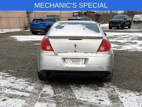 Used 2009 Pontiac G6 Sedan w/ Sport Package 2 image 4