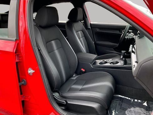 Used 2023 Honda Civic Sport image 9