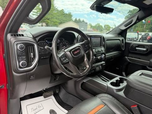 Used 2021 GMC Sierra 1500 AT4 w/ AT4 Value Package AWD/4WD image 3