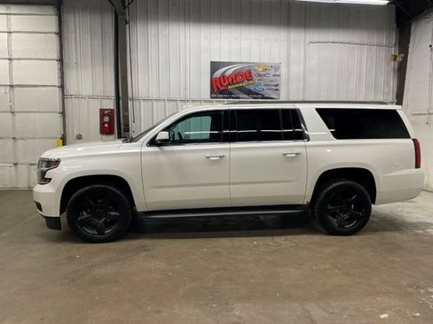 Used 2016 Chevrolet Suburban LT AWD/4WD image 5