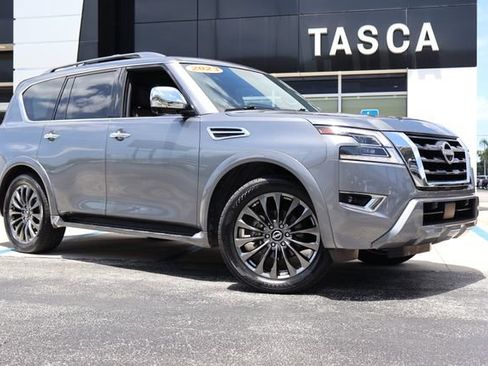 Used 2023 Nissan Armada Platinum w/ Captain's Chairs Package RWD image 1