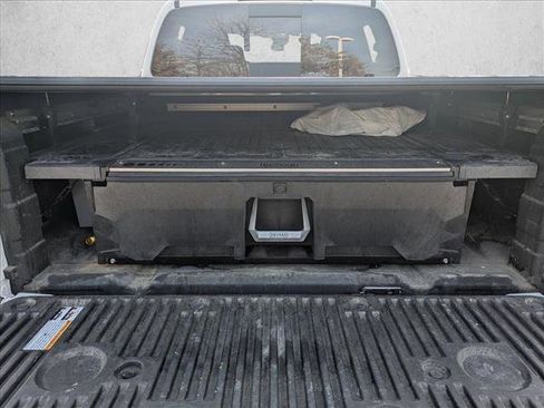 Used 2023 Nissan Frontier PRO-4X w/ Pro Convenience Package image 6