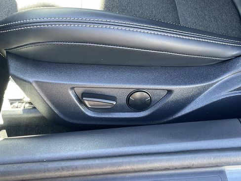 Used 2024 Ford Mustang Coupe RWD image 22