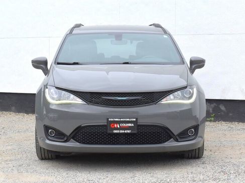 Used 2020 Chrysler Pacifica Limited w/ S Appearance Package FWD image 7