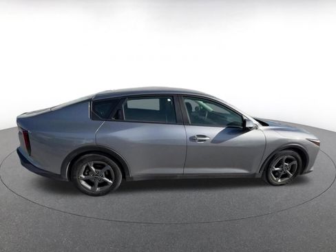 Used 2025 Kia K4 LXS image 16