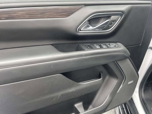 Used 2023 Chevrolet Suburban LT image 14