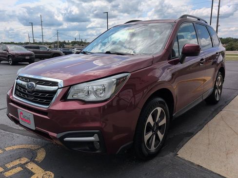 Used 2017 Subaru Forester 2.5i Premium AWD/4WD image 4