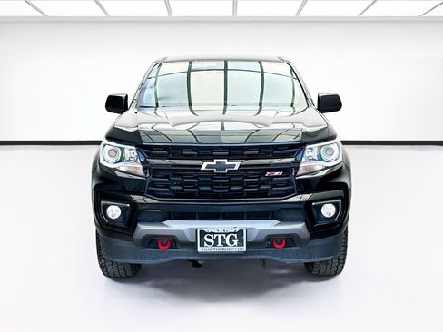 Used 2021 Chevrolet Colorado Z71 w/ Z71 Midnight Edition AWD/4WD image 2