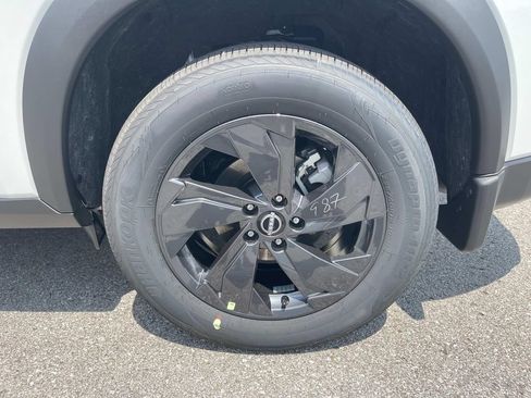 New 2026 Nissan Rogue SV AWD/4WD image 11