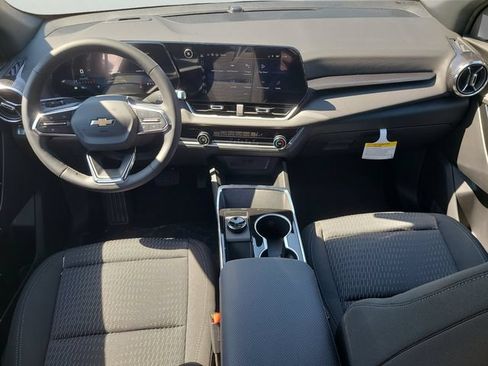 New 2026 Chevrolet Equinox LT w/ Safety and Technology Package FWD image 12