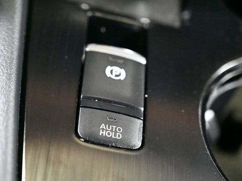 Used 2023 Nissan Rogue SV AWD/4WD image 25