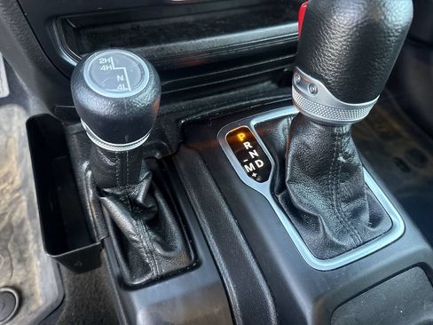 Used 2023 Jeep Wrangler Unlimited Sport AWD/4WD image 26