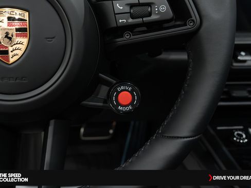 Used 2025 Porsche 911 Targa 4 GTS image 32