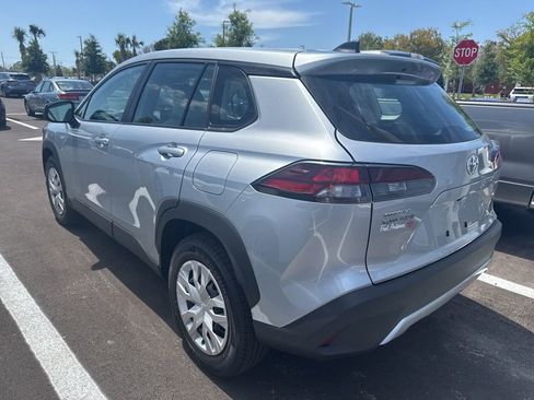 Used 2026 Toyota Corolla Cross L image 6