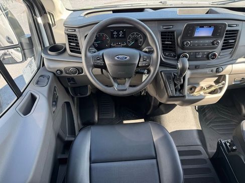 New 2025 Ford Transit 250 148 Medium Roof image 9