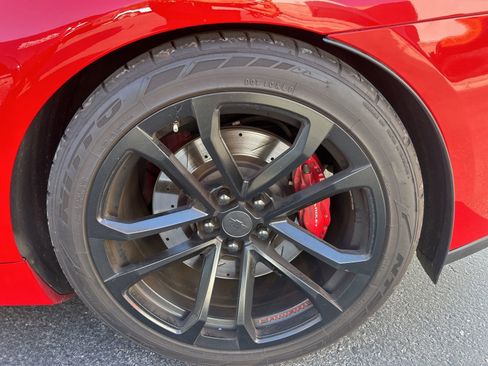 Used 2015 Chevrolet Camaro SS w/ SS Performance Package RWD image 8
