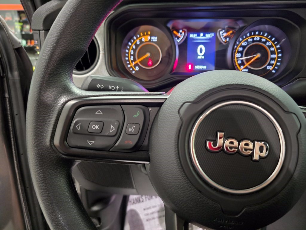 Used 2025 Jeep Wrangler Unlimited Sport AWD/4WD image 17