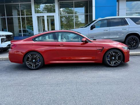 Used 2019 BMW M4 Coupe w/ Competition Package RWD image 7