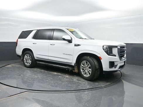 Used 2022 GMC Yukon SLT w/ SLT Premium Package image 4