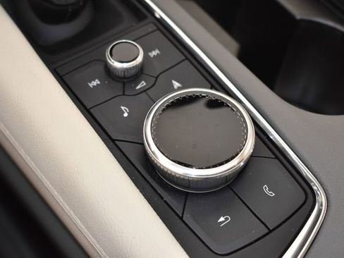 Used 2022 Cadillac XT5 Premium Luxury w/ LPO, Floor Liner Package image 34