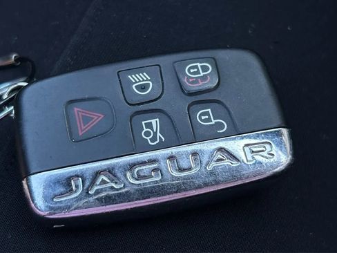 Used 2020 Jaguar F-TYPE Convertible RWD image 30