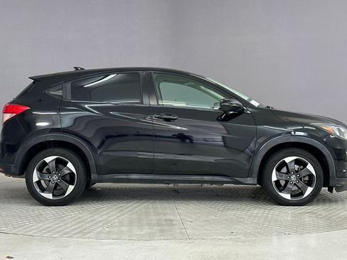 Used 2018 Honda HR-V EX image 7