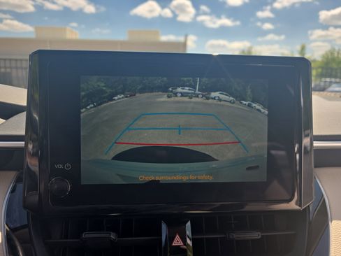 Used 2024 Toyota Corolla LE FWD image 20