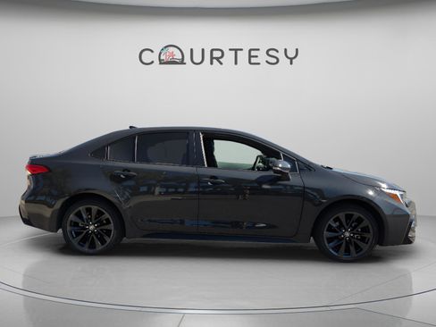 Certified 2025 Toyota Corolla SE image 7