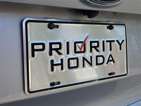 Used 2017 Ford Escape Titanium image 32