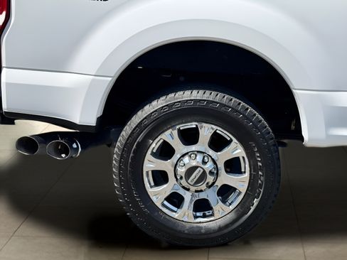 Used 2020 Ford F350 Lariat w/ Chrome Package AWD/4WD image 46