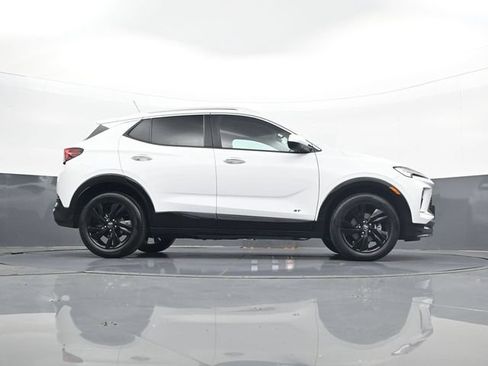 Used 2025 Buick Encore GX Sport Touring FWD image 27