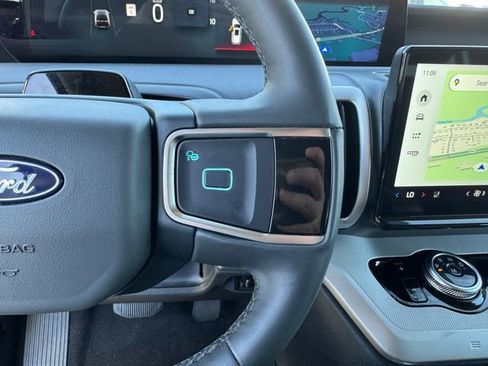 Used 2025 Ford Expedition Max Active image 15