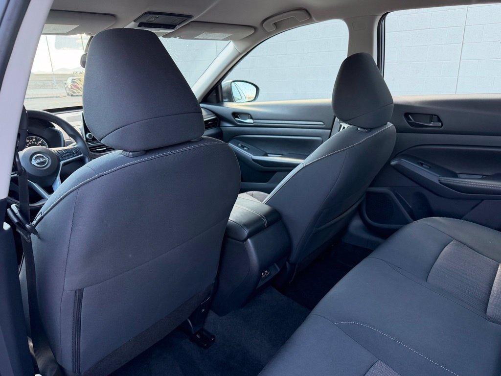 Used 2025 Nissan Altima 2.5 SV AWD/4WD image 24