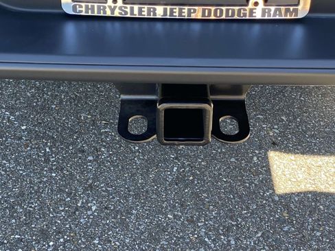 New 2025 Jeep Gladiator High Tide image 11