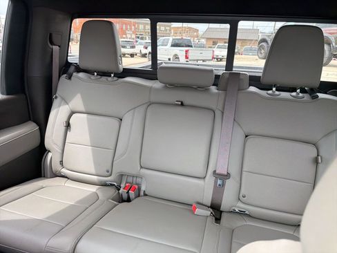 Used 2022 Chevrolet Silverado 2500 LTZ w/ LTZ Texas Edition AWD/4WD image 37
