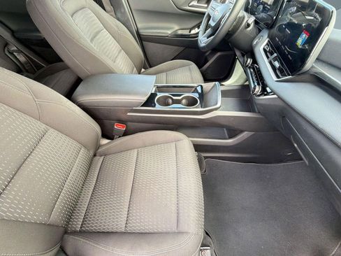 Used 2025 Chevrolet Equinox LT image 35