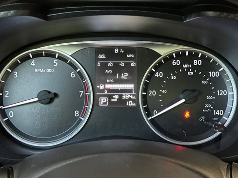 Used 2025 Nissan Versa S w/ S Plus Package image 24