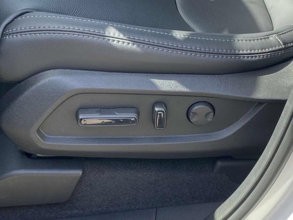 New 2025 Honda Pilot EX-L image 14