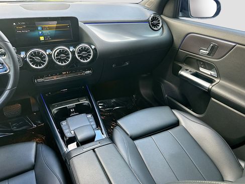 Used 2023 Mercedes-Benz GLA 250 4MATIC image 23