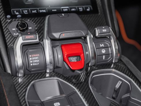 Used 2024 Lamborghini Urus Performante image 42